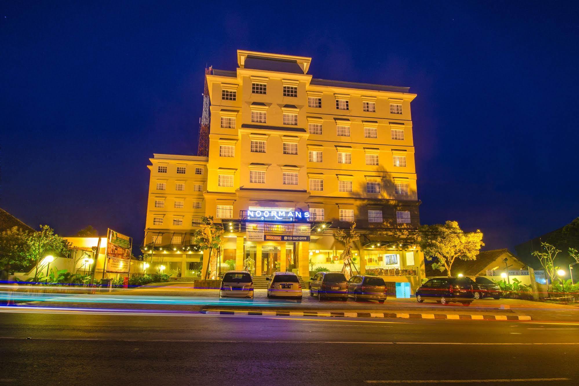 Noormans Hotel Semarang Exterior photo